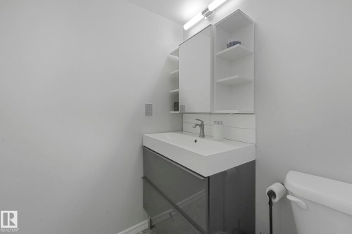308 11218 80 Street, Edmonton, AB - Indoor Photo Showing Bathroom