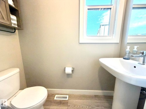 118 16903 68 Street, Edmonton, AB - Indoor Photo Showing Bathroom