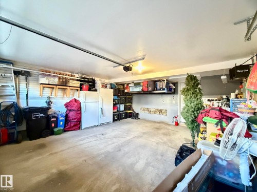 118 16903 68 Street, Edmonton, AB - Indoor Photo Showing Garage