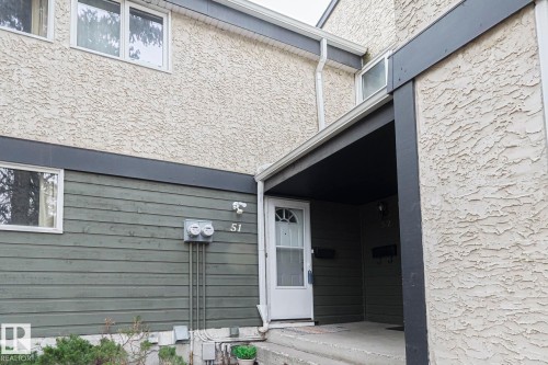 Doorway to property with stucco siding - 51 Belmead Gardens, Edmonton, AB - Outdoor With Exterior