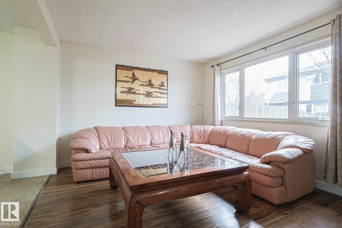 51 Belmead Gardens, Edmonton, AB - Indoor Photo Showing Living Room