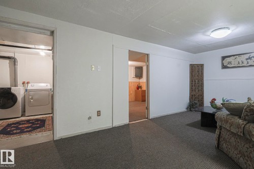 51 Belmead Gardens, Edmonton, AB - Indoor Photo Showing Laundry Room