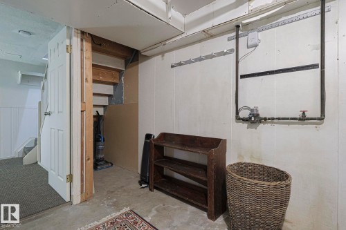 51 Belmead Gardens, Edmonton, AB - Indoor Photo Showing Other Room