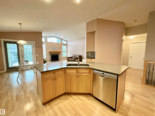 1248 Ormsby Lane, Edmonton, AB - Indoor Photo Showing Kitchen With Double Sink