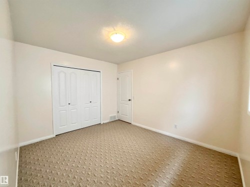 1248 Ormsby Lane, Edmonton, AB - Indoor Photo Showing Other Room