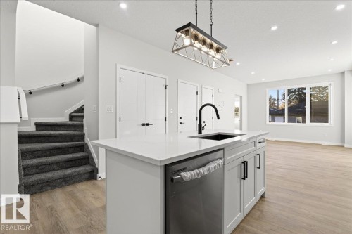10506 162 Street, Edmonton, AB - Indoor Photo Showing Kitchen With Upgraded Kitchen