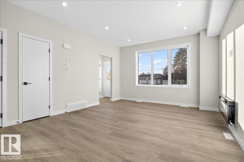 10506 162 Street, Edmonton, AB - Indoor Photo Showing Other Room