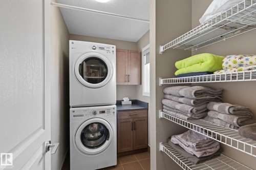 8039 18 Avenue, Edmonton, AB - Indoor Photo Showing Laundry Room
