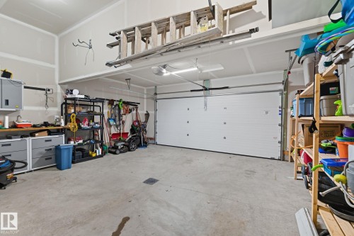 8039 18 Avenue, Edmonton, AB - Indoor Photo Showing Garage