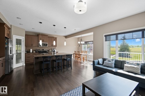 8039 18 Avenue, Edmonton, AB - Indoor