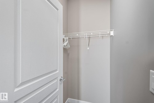 8039 18 Avenue, Edmonton, AB - Indoor With Storage