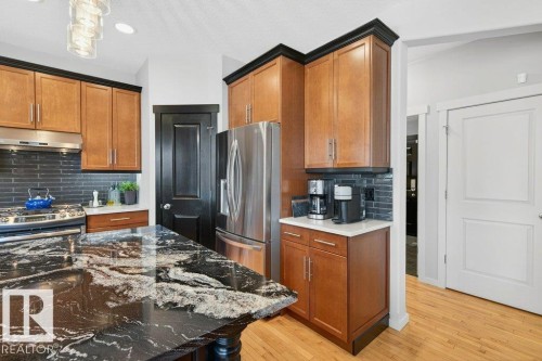 51 Nicola Road, St. Albert, AB - Indoor Photo Showing Kitchen With Stainless Steel Kitchen