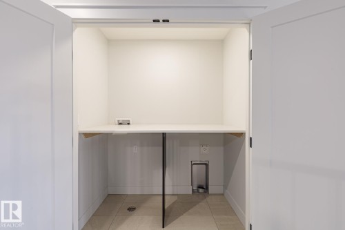 13039 212 Street, Edmonton, AB - Indoor