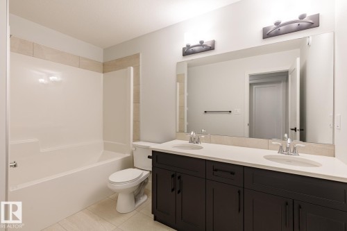 13039 212 Street, Edmonton, AB - Indoor Photo Showing Bathroom