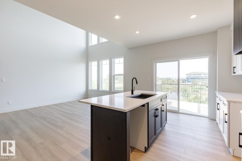 13113 212A Street, Edmonton, AB - Indoor Photo Showing Kitchen