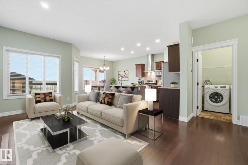 108 South Creek Wynd, Stony Plain, AB - Indoor Photo Showing Living Room