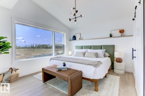 5407 Hawthorn Run Sw, Edmonton, AB - Indoor Photo Showing Bedroom