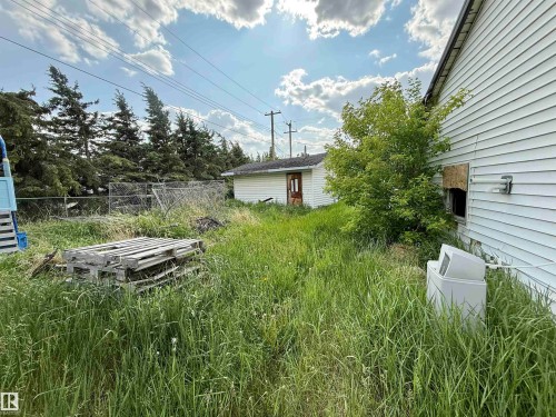 4913 & 4909 49 Avenue, Glendon, AB - Outdoor