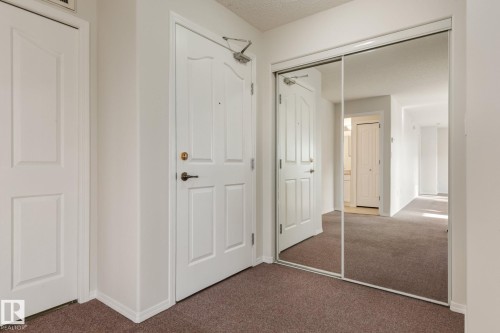 443 279 Suder Greens Drive, Edmonton, AB - Indoor Photo Showing Other Room