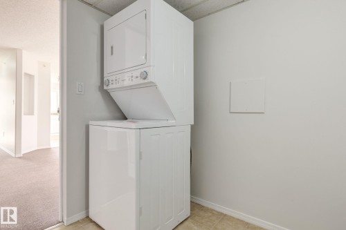 443 279 Suder Greens Drive, Edmonton, AB - Indoor Photo Showing Laundry Room