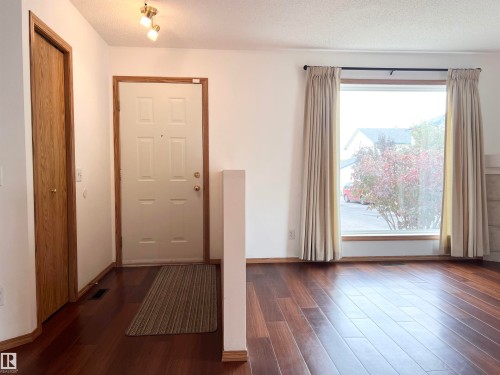 19 10909 106 Street, Edmonton, AB - Indoor Photo Showing Other Room
