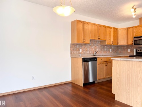 19 10909 106 Street, Edmonton, AB - Indoor Photo Showing Kitchen