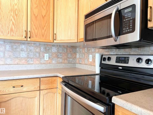 19 10909 106 Street, Edmonton, AB - Indoor Photo Showing Kitchen