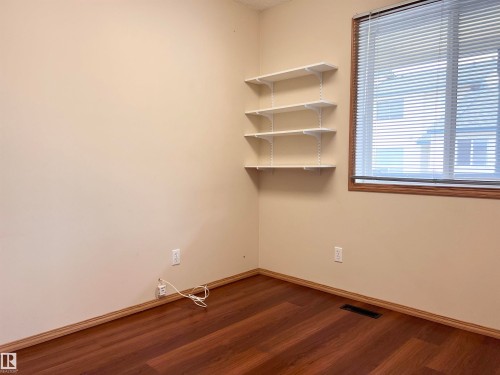 19 10909 106 Street, Edmonton, AB - Indoor