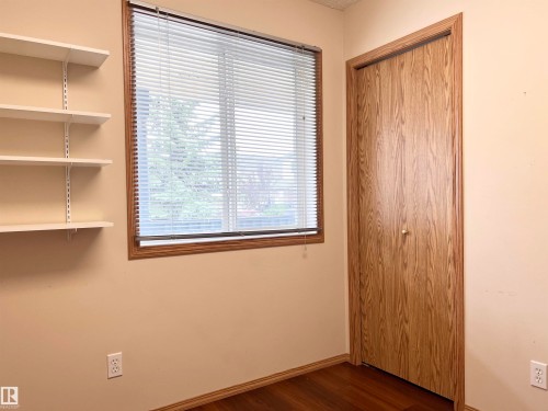 19 10909 106 Street, Edmonton, AB - Indoor