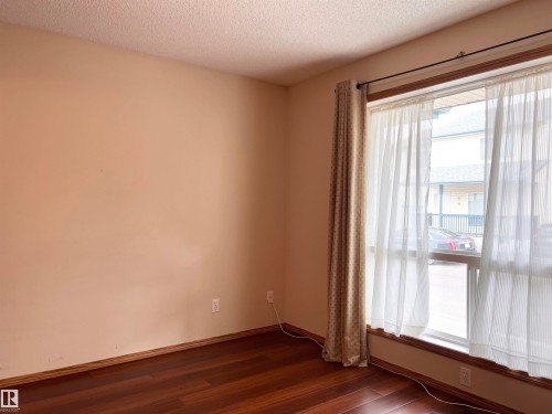 19 10909 106 Street, Edmonton, AB - Indoor Photo Showing Other Room