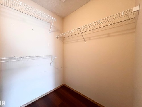 19 10909 106 Street, Edmonton, AB - Indoor With Storage