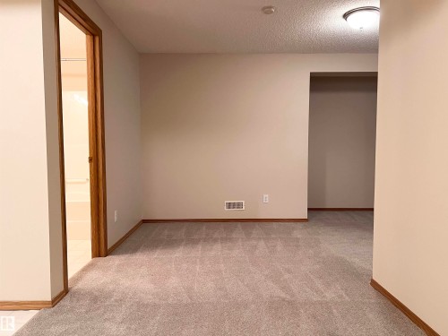 19 10909 106 Street, Edmonton, AB - Indoor Photo Showing Other Room