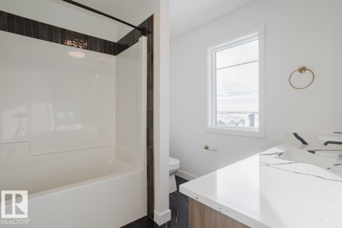 2827 65 Street, Edmonton, AB - Indoor Photo Showing Other Room