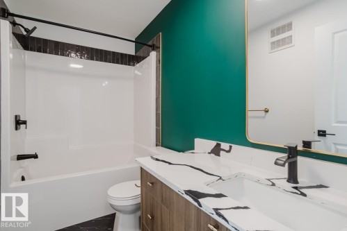 2827 65 Street, Edmonton, AB - Indoor Photo Showing Bathroom