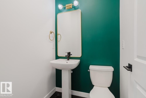 2827 65 Street, Edmonton, AB - Indoor Photo Showing Bathroom
