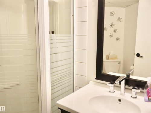 4823 49A Street, Barrhead, AB - Indoor Photo Showing Bathroom