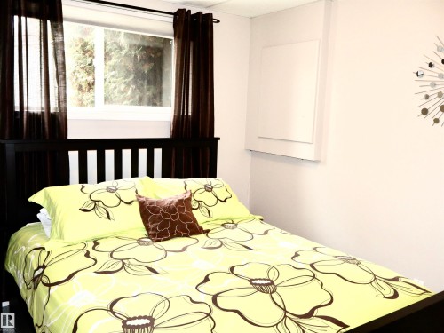 4823 49A Street, Barrhead, AB - Indoor Photo Showing Bedroom