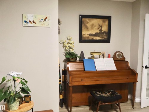 4823 49A Street, Barrhead, AB - Indoor