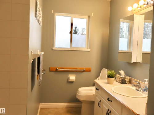 4823 49A Street, Barrhead, AB - Indoor Photo Showing Bathroom