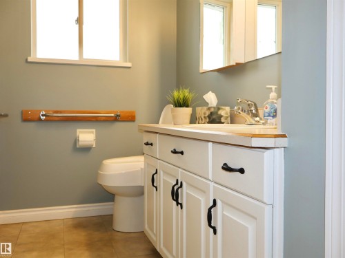 4823 49A Street, Barrhead, AB - Indoor Photo Showing Bathroom
