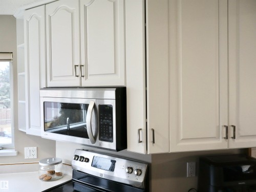 4823 49A Street, Barrhead, AB - Indoor Photo Showing Kitchen