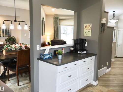 4823 49A Street, Barrhead, AB - Indoor