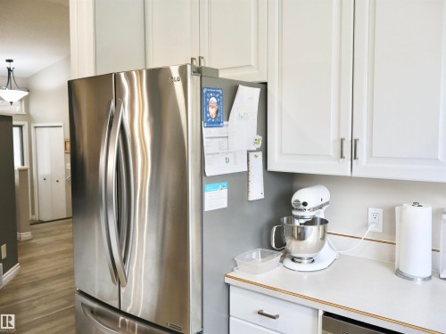 4823 49A Street, Barrhead, AB - Indoor Photo Showing Kitchen