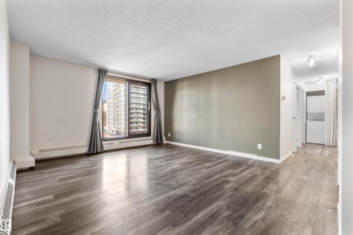 901 10145 109 Street, Edmonton, AB - Indoor Photo Showing Other Room