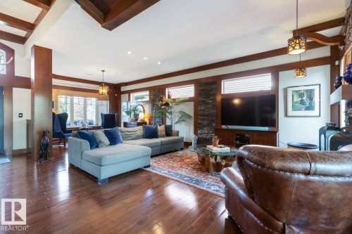 4023 Whispering River Drive, Edmonton, AB - Indoor Photo Showing Living Room