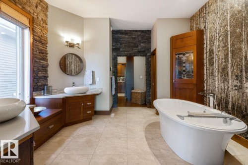 4023 Whispering River Drive, Edmonton, AB - Indoor Photo Showing Bathroom