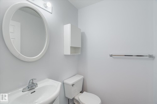 52 9630 176 Street, Edmonton, AB - Indoor Photo Showing Bathroom