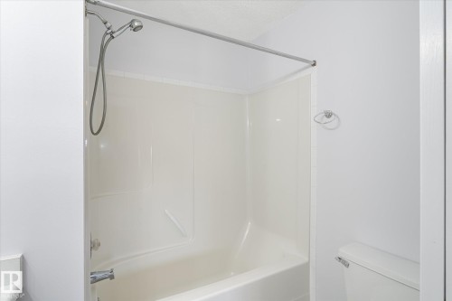 52 9630 176 Street, Edmonton, AB - Indoor Photo Showing Bathroom