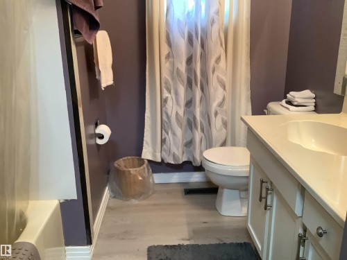 29 Wheatstone Crescent, St. Albert, AB - Indoor Photo Showing Bathroom