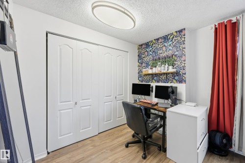 18423 95A Avenue, Edmonton, AB - Indoor Photo Showing Office